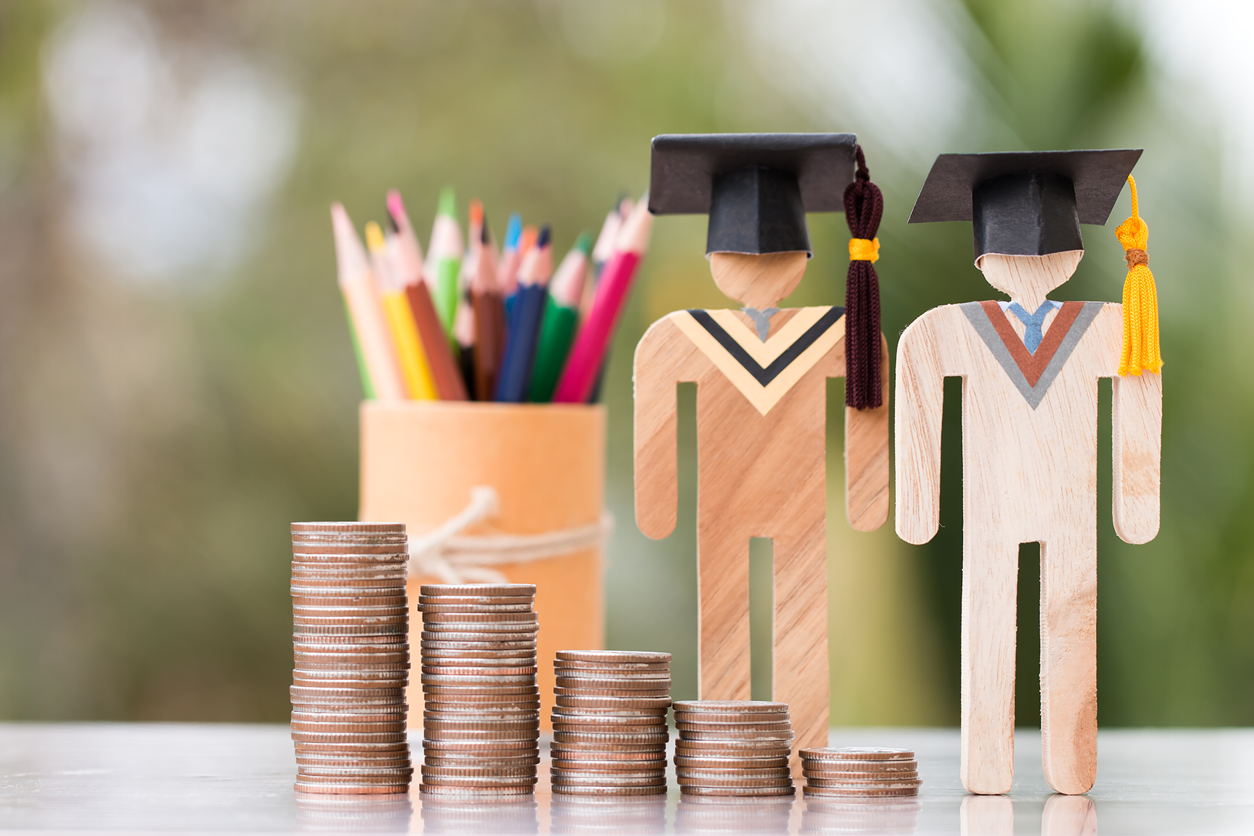 concept-budget-education-learning-scholaship-financial-fee-payment-models-people-university-knowledge-achievement-study-abroad-international-have-money-expensive-fees-student